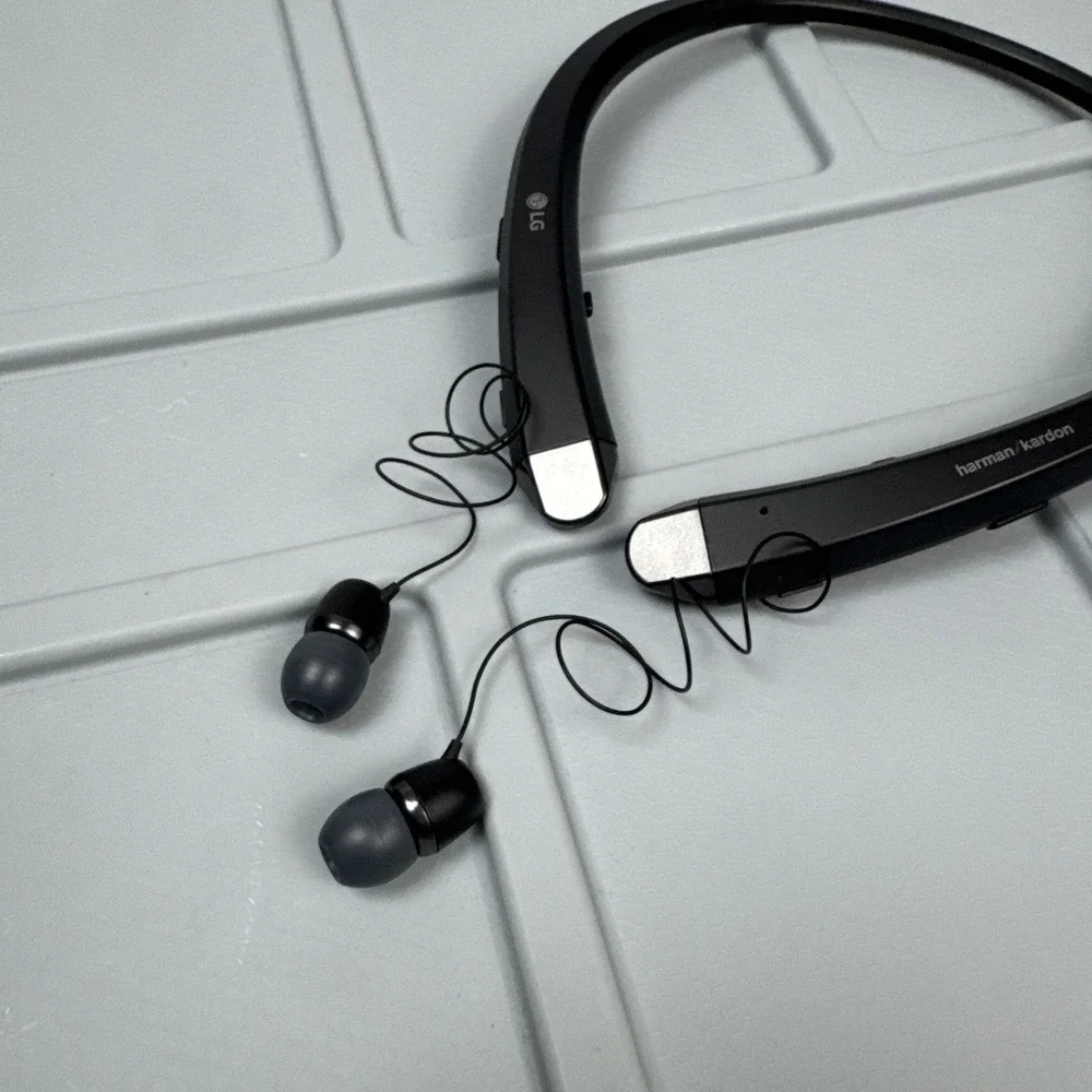 LG Tone Infinim HBS-910 Black Bluetooth Wireless Headset  Harman Kardon-TESTED